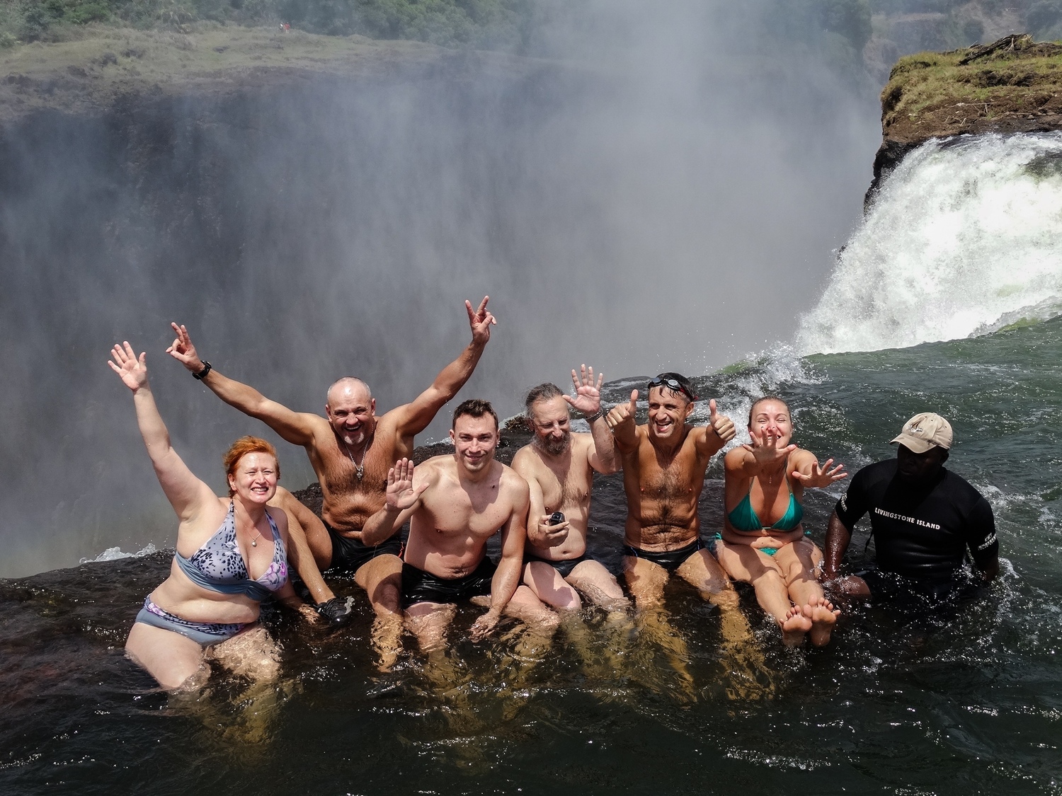 <span style="font-weight: bold;">Сплав по реке Замбези и национальные парки Ботсваны</span>